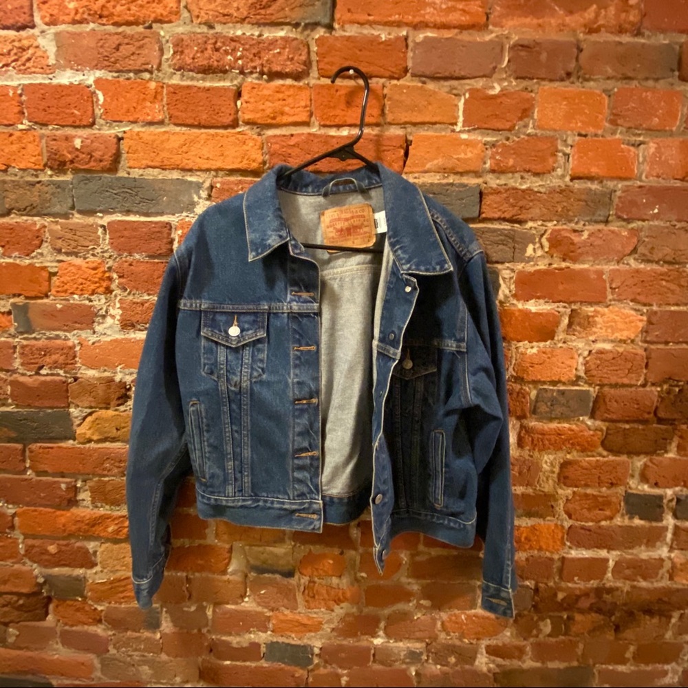 Levi’s Cropped Jacket • Blue Denim